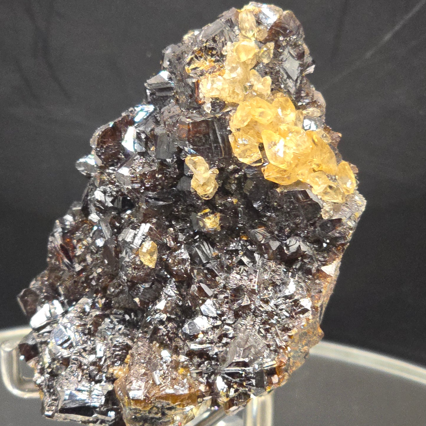 Sphalerite w calcite from Elmwood Mine Tennessee