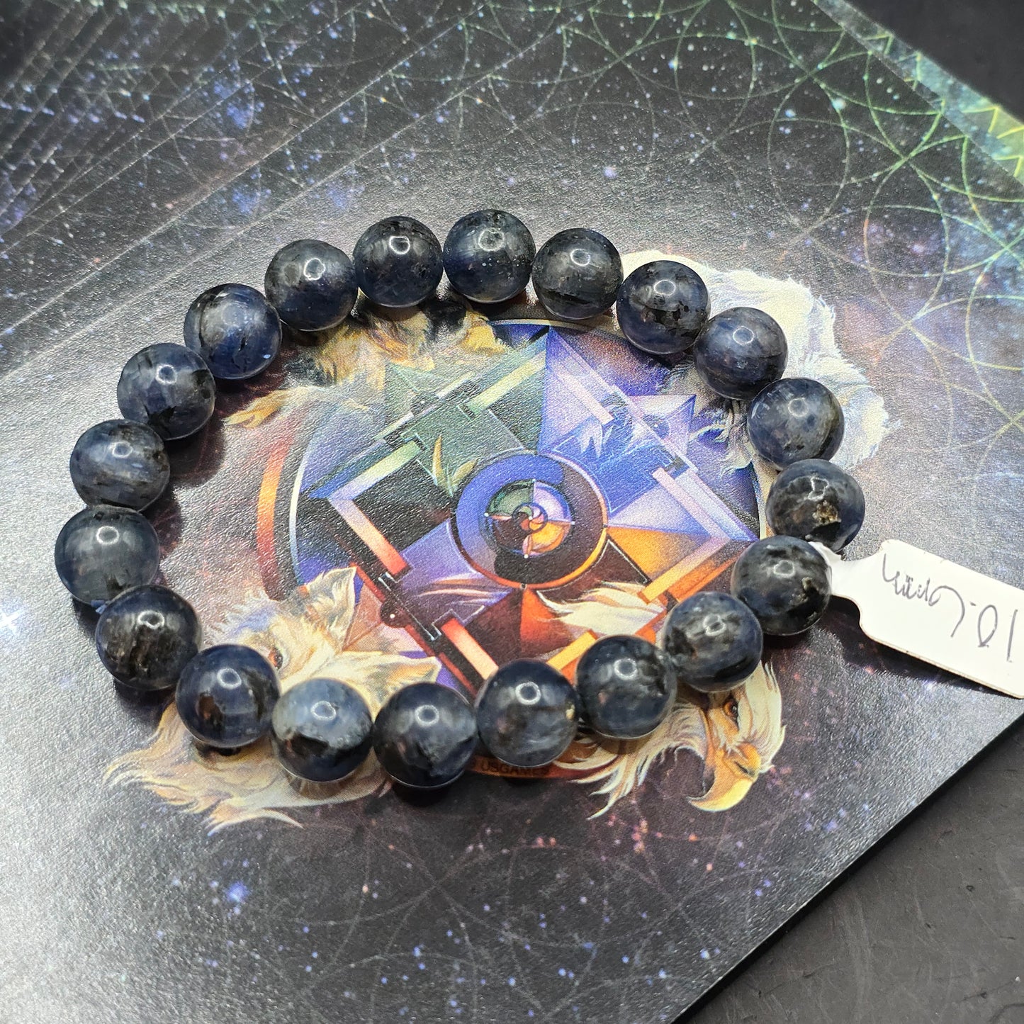 Blue kyanite bracelet 10.6 mm