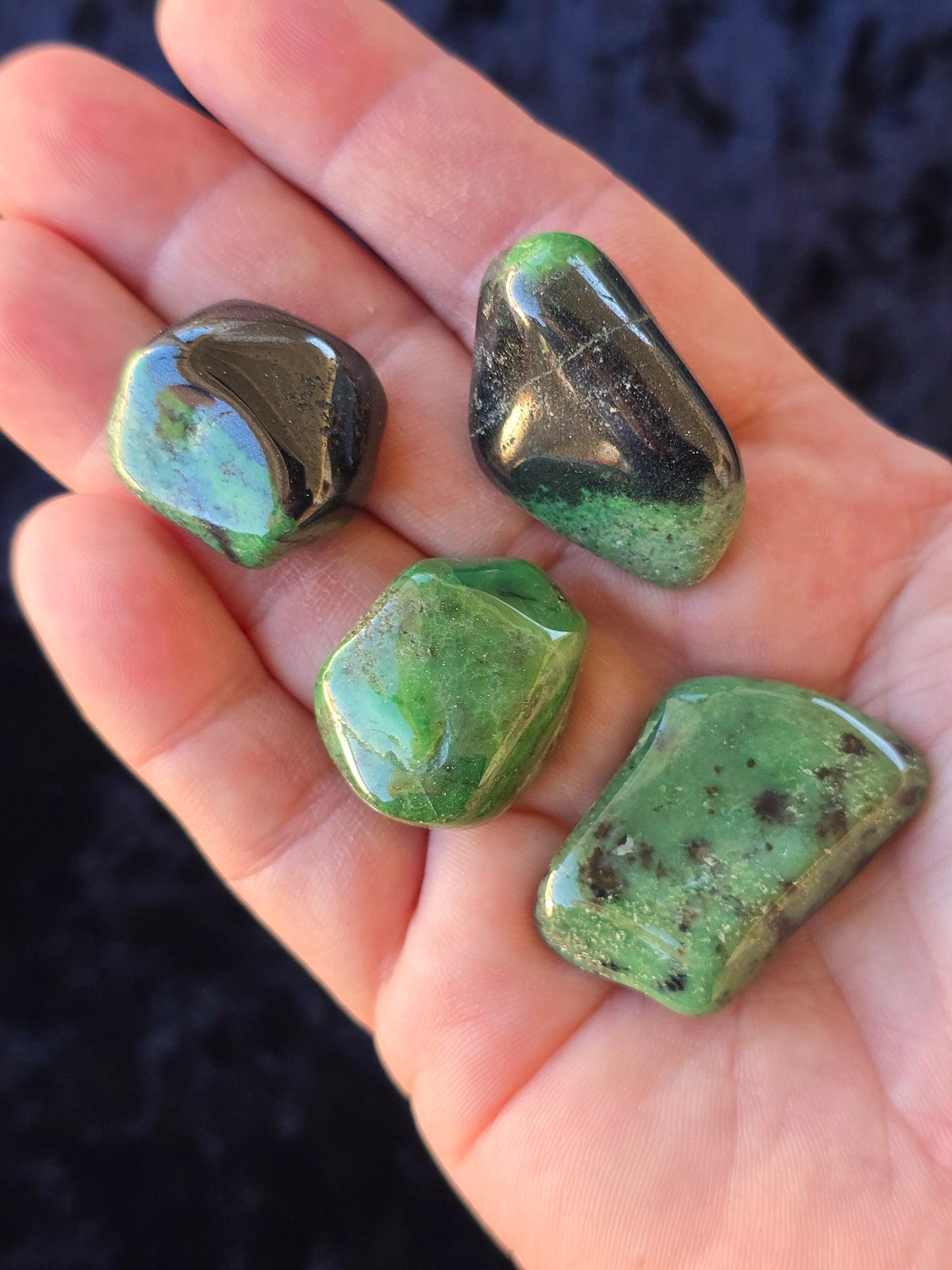 Green Garnet w Chromite