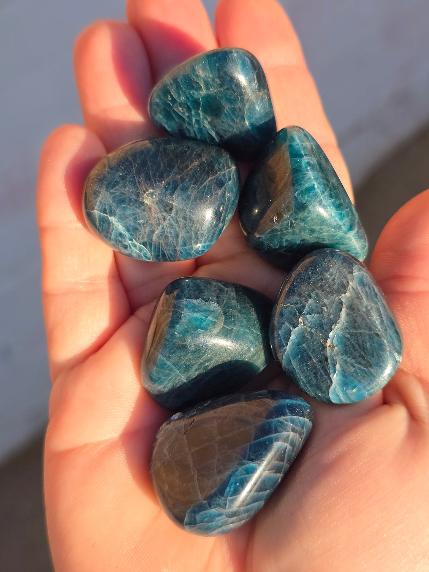 Blue apatite tumble