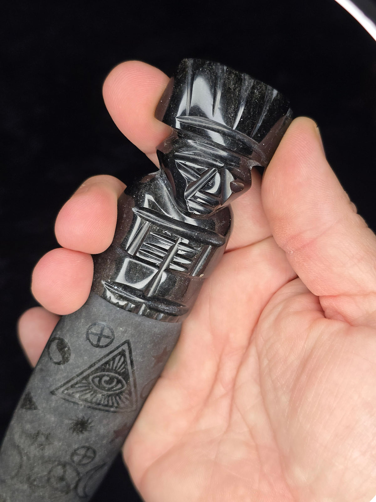 Obsidian dagger