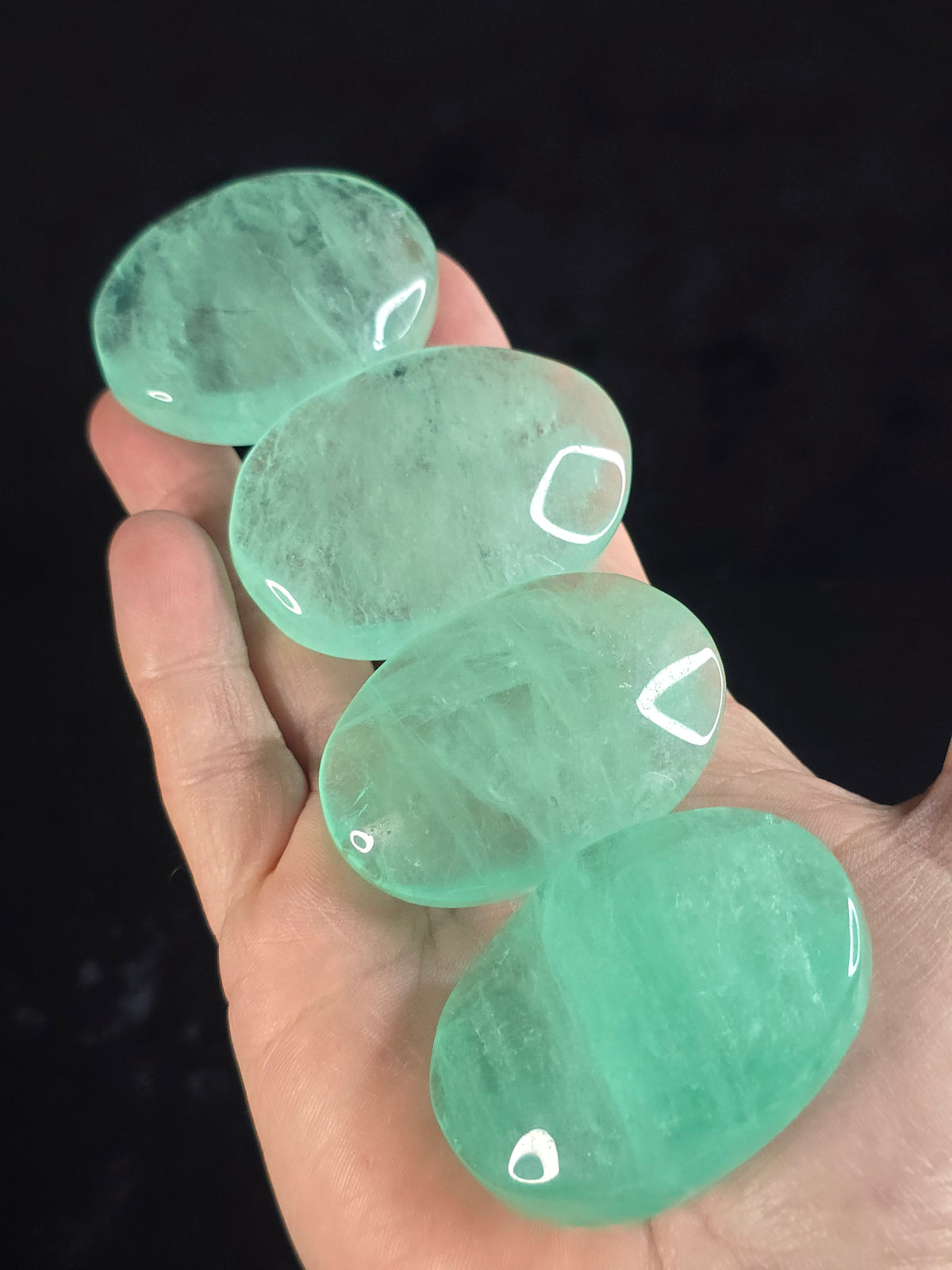 Fluorite palm stone