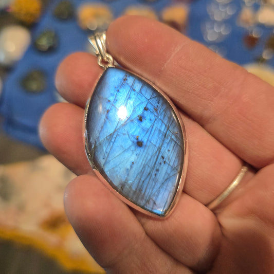 Labradorite pendant