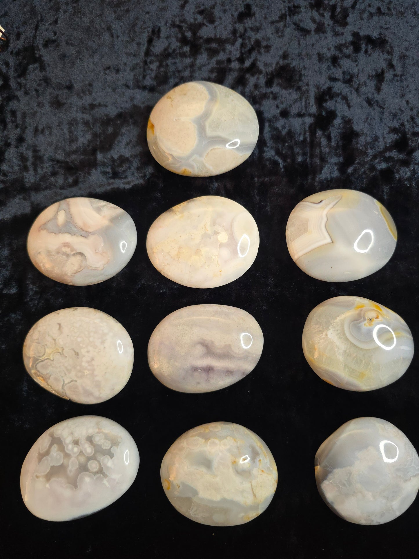 Blue Flower agate Palmstone