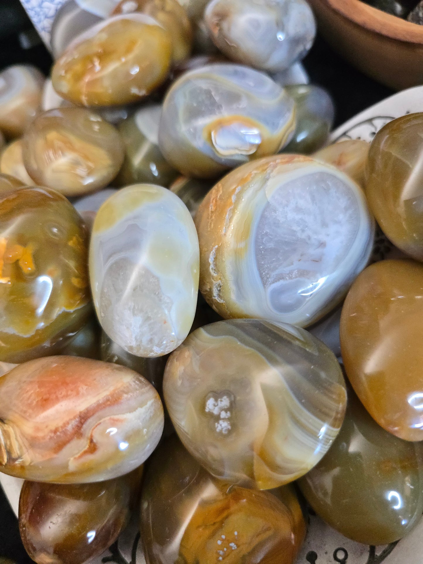 Island Agate tumble