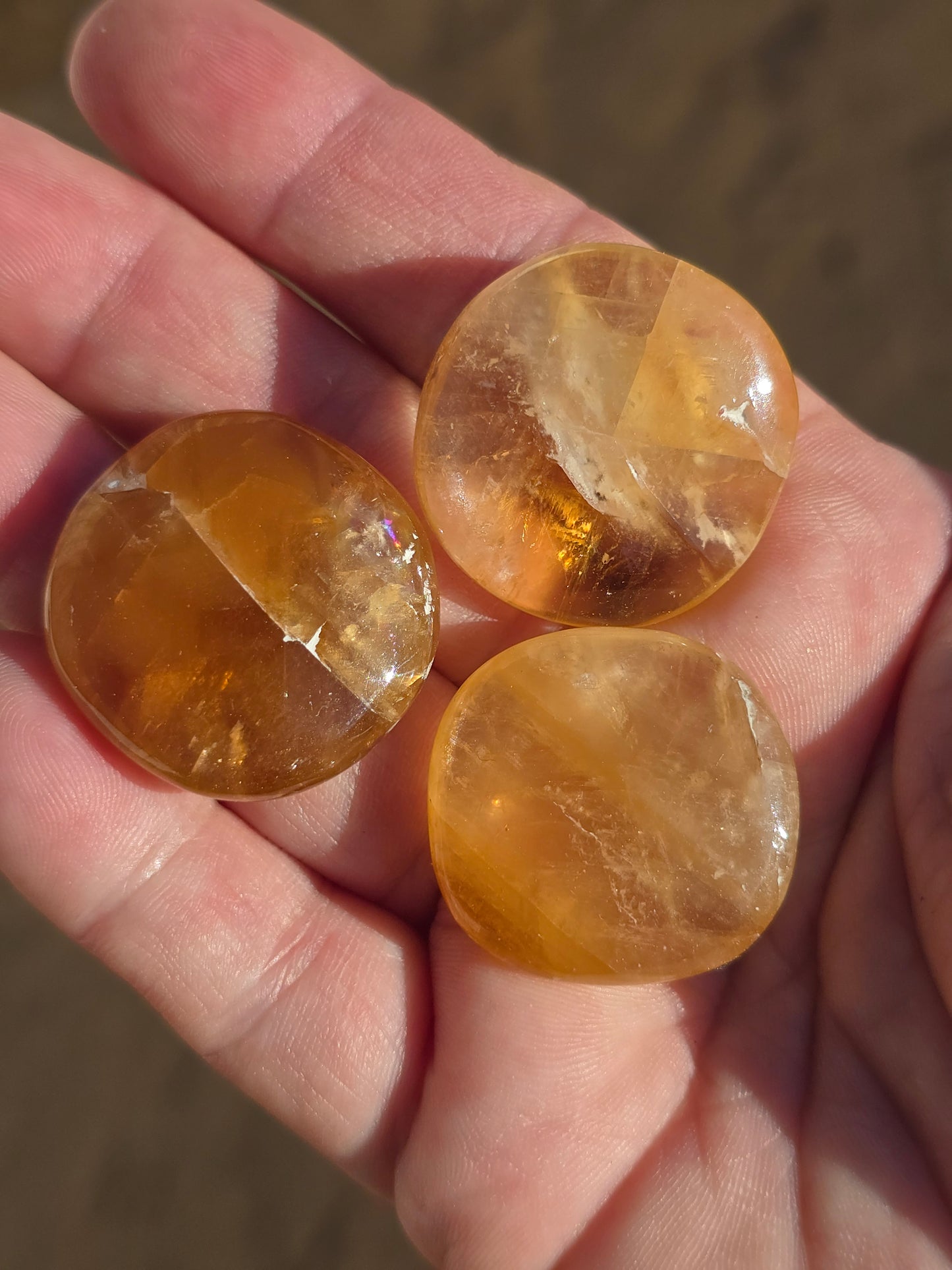 Optical calcite coin