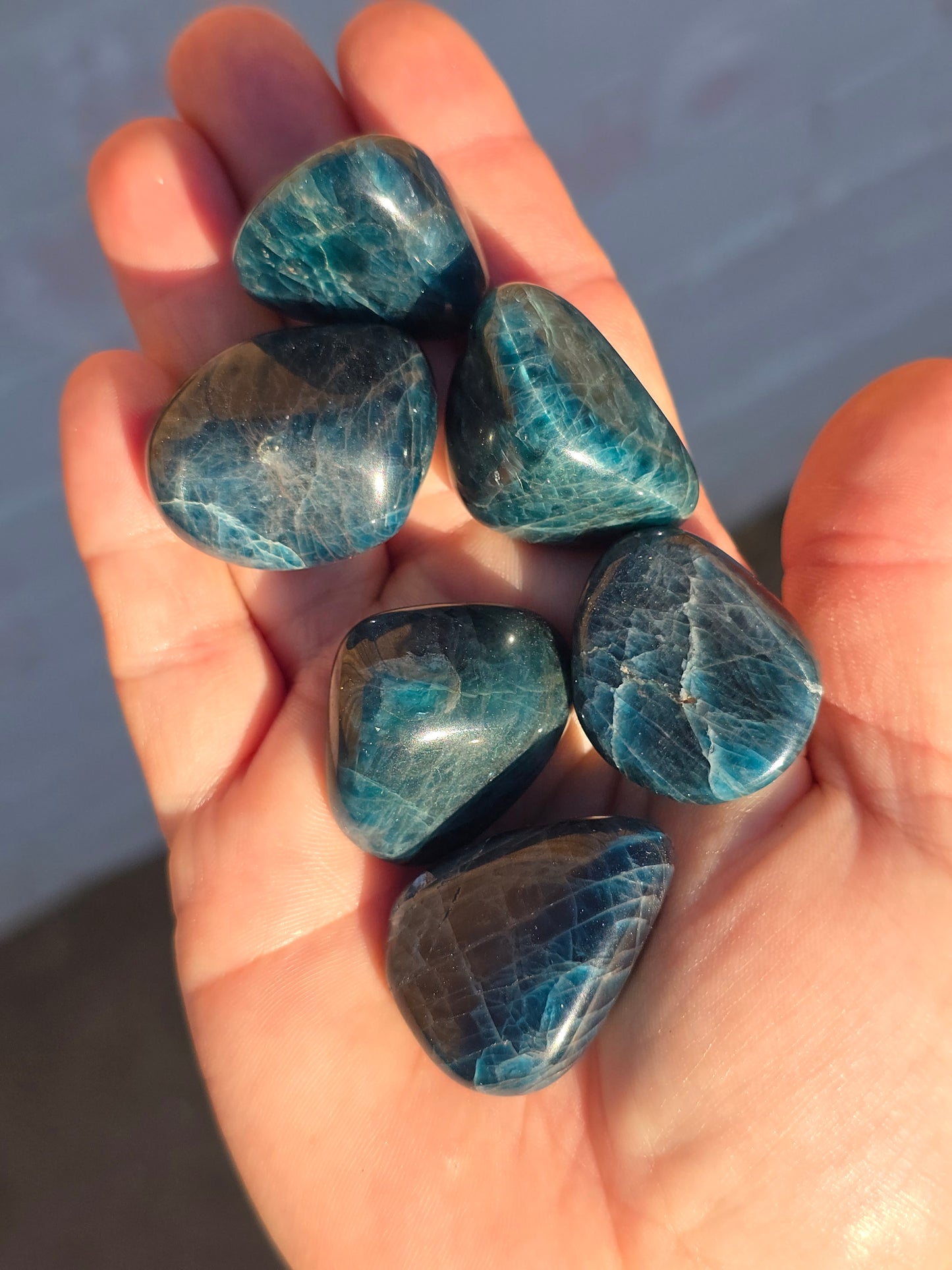 Blue apatite tumble