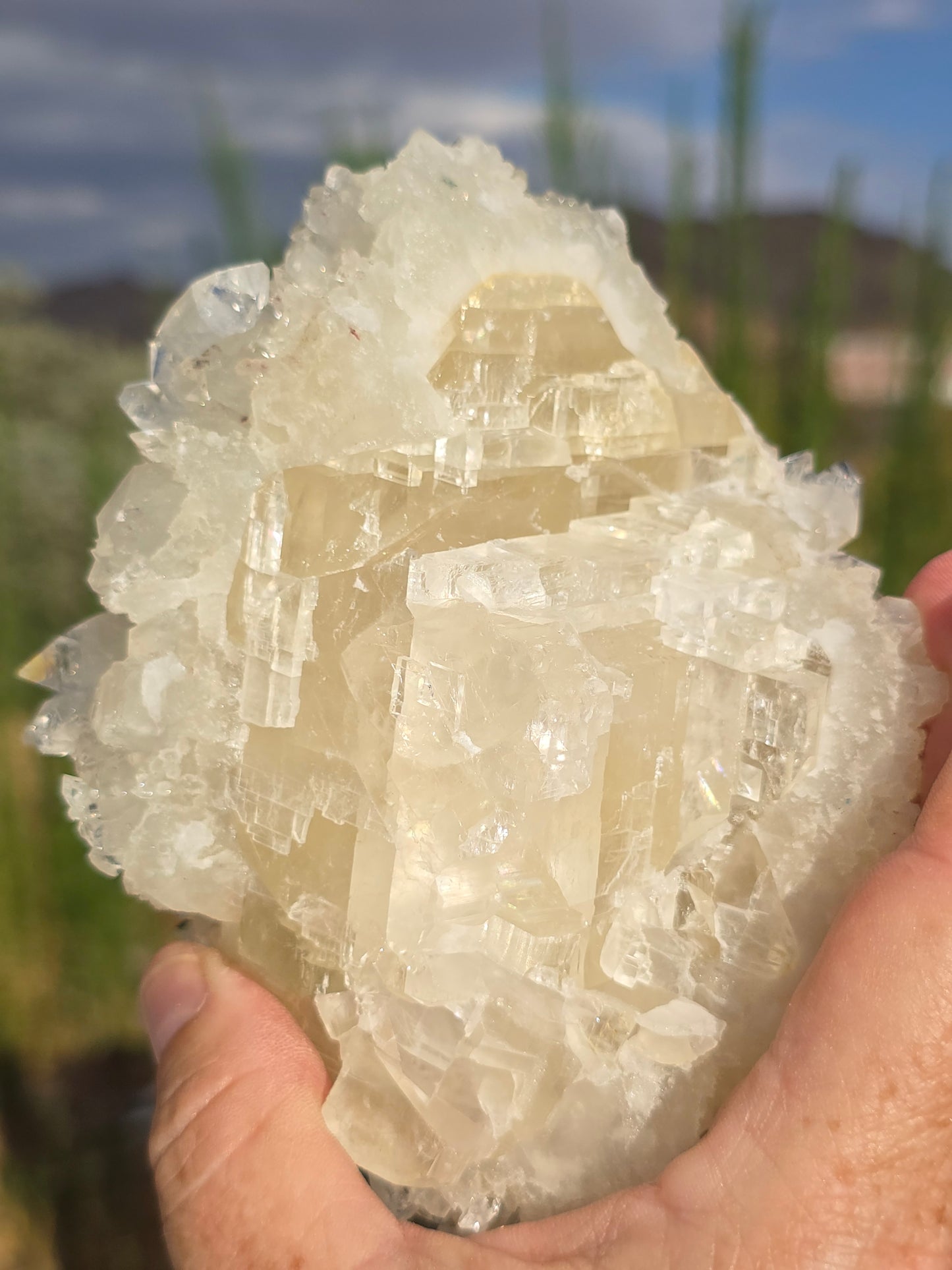 Apophyllite w Calcite and chalcedony India