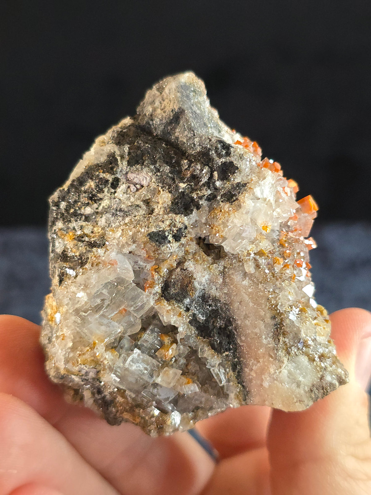 Vanadinite w calcite from Mexico