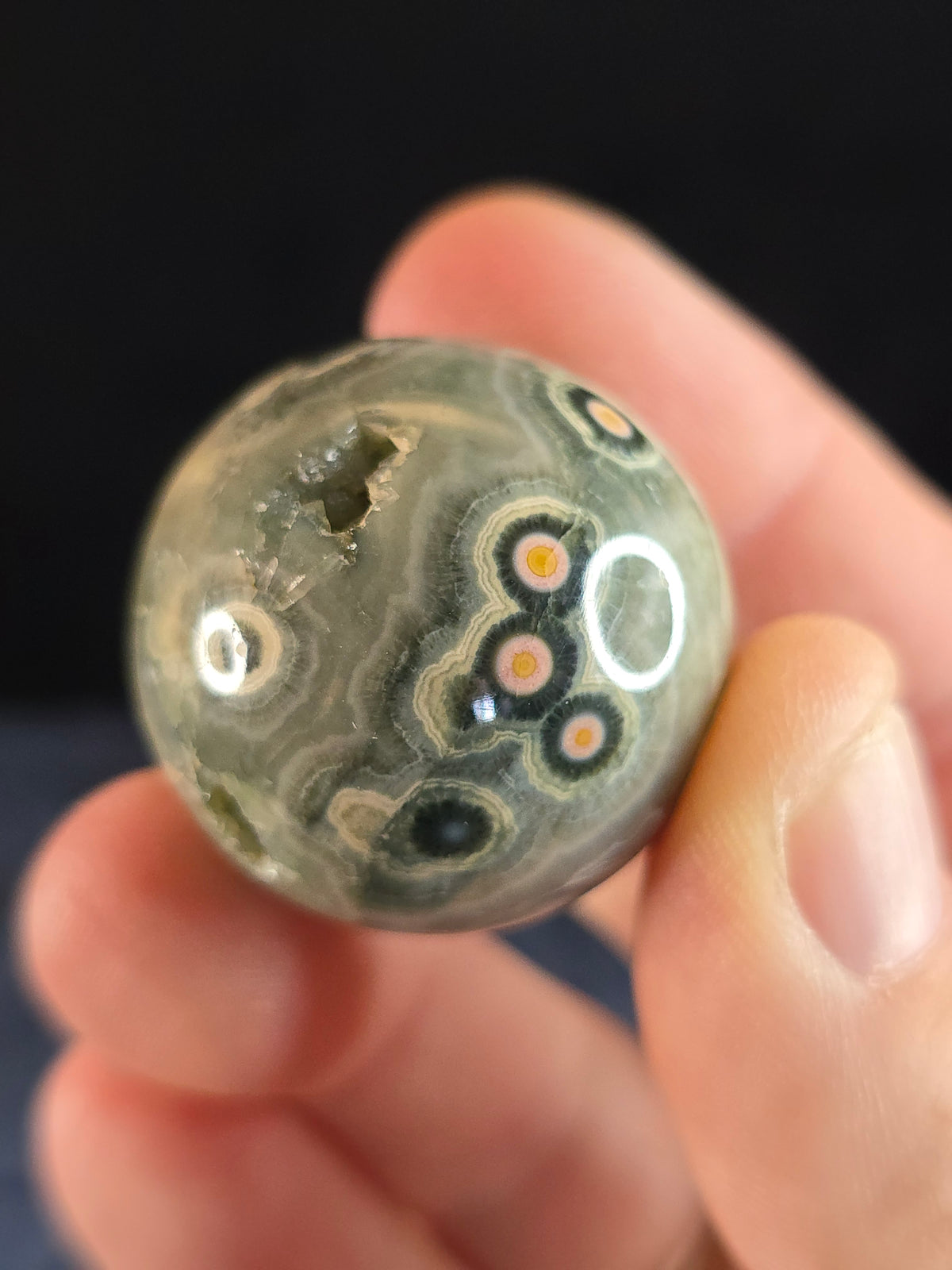 Ocean jasper vein 1-2 sphere Madagascar
