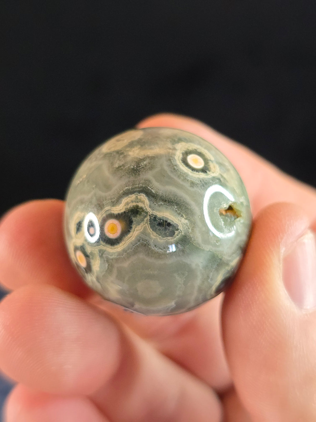 Ocean jasper vein 1-2 sphere Madagascar