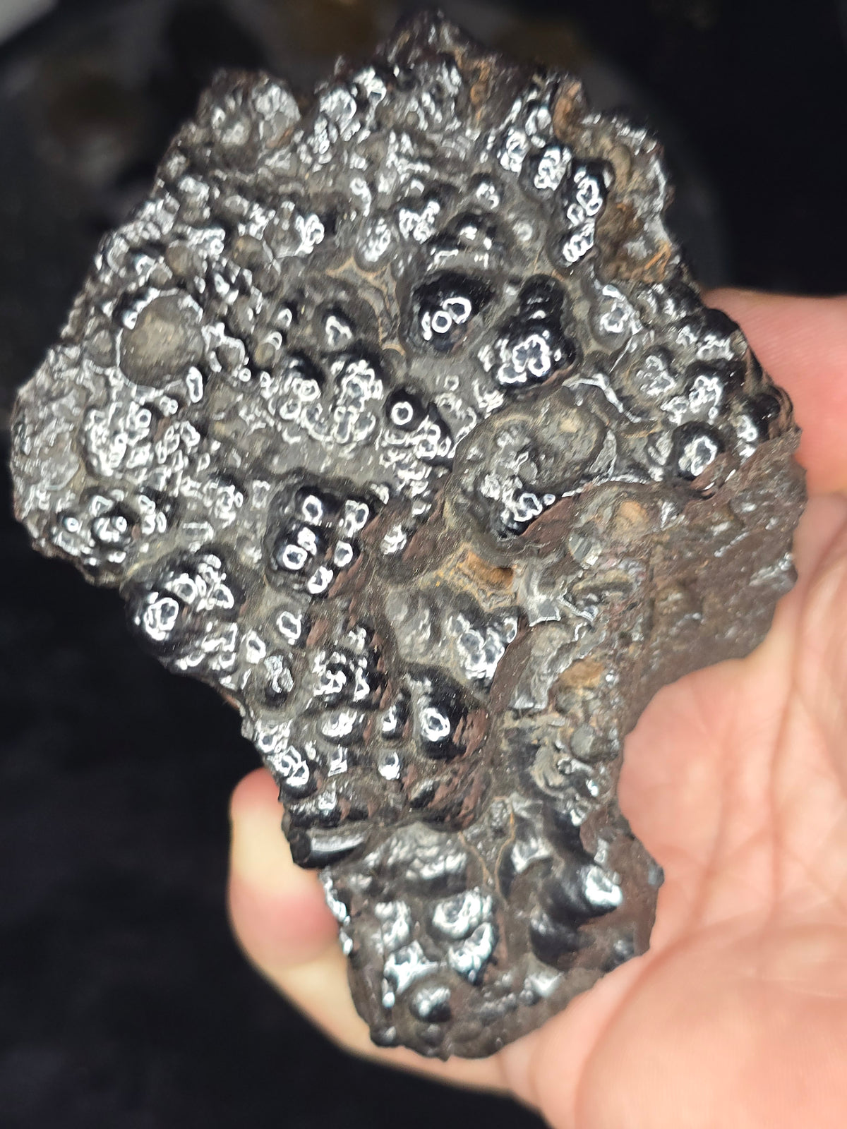 Botroyial hematite
