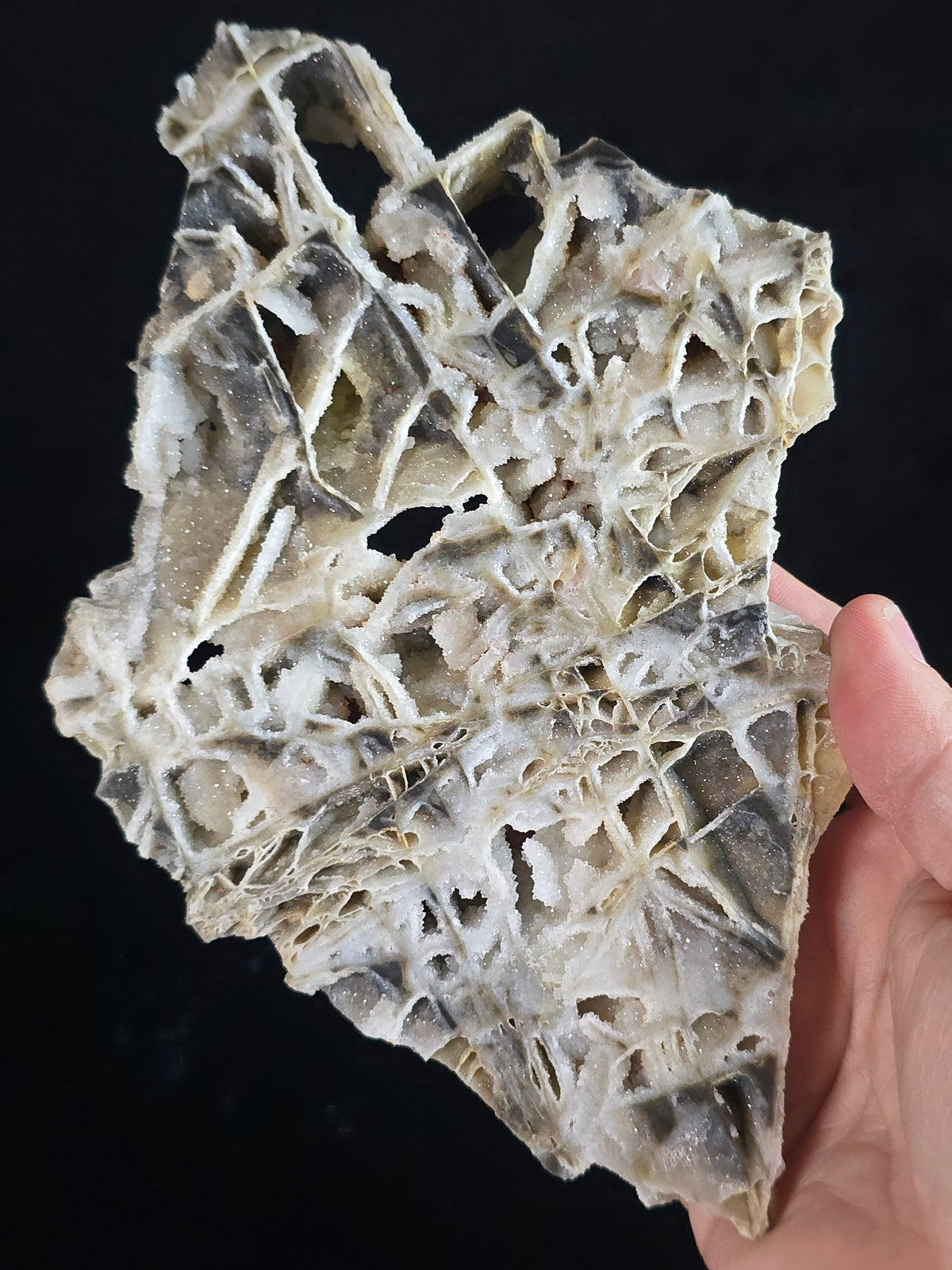 Portal Chalcedony w Quartz slab