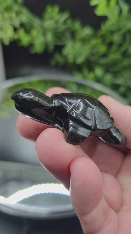 Obsidian carved turtle